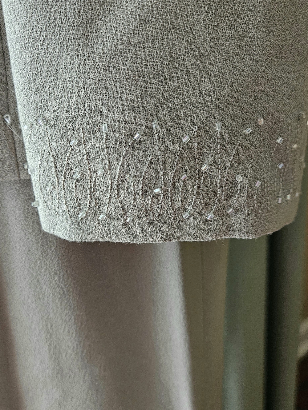 Kasper Women’s Sage Green 3 Pc Suit. Has Small Beaded Detail. Coat, Top & Skirt - Picture 5 of 16